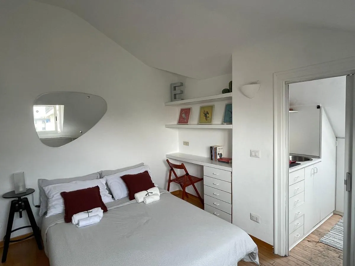 Tortona Tiny Attic Directly Connected To Duomo Appartamento Milano Italia